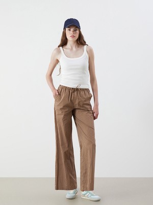 Lc Waikiki Yeni Sezon Beli Lastikli Çizgili Geniş Paça Kadın Pantolon