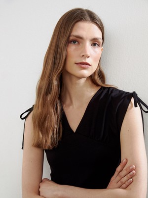 Lc Waikiki Yeni Sezon V Yaka Büzgülü Bluz