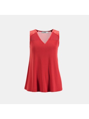 Kadın Kırmızı Deri Detaylı Perforeli Bluz