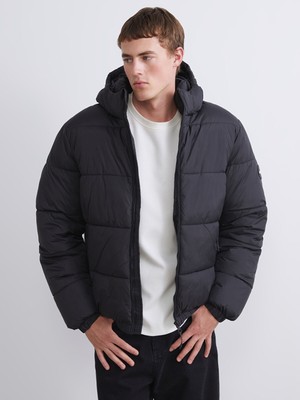 Lc Waikiki Yeni Sezon Standart Kalıp Kapüşonlu Erkek Şişme Mont