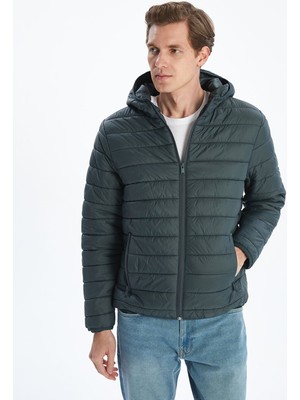 Lc Waikiki Yeni Sezon Standart Kalıp Kapüşonlu Erkek Şişme Mont