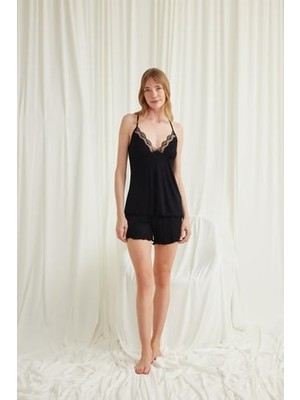 Monamise Göğüs ve Sırt Dekolteli Dantelli Şort Takımı