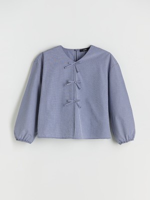 Lc Waikiki Yeni Sezon V Yaka Fiyonk Detaylı Kız Çocuk Bluz