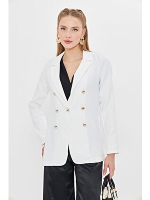 Kadın Beyaz Düğmeli Ceket ARM-20K001151