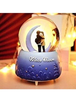 Özen Avm Aşk Sıcaklığında Birbirine Sarılan Çift Büyük Boy Püskürtmeli Kar Küresi Vintage Tarz