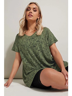 304091 Stil Diva Kadın Kolsuz Dantel T-Shirt Büyük Beden V Yaka Dokuma Kumaş ile Şık Tasarım
