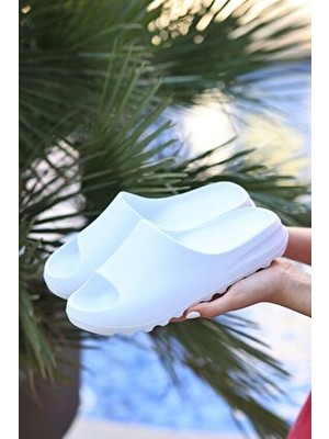 Evojean Eva Beyaz Unisex Terlik Günlük Kullanım İçin Su Geçirmez Balkon Bahçe Havuz Plaj Terliği