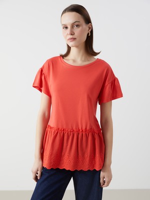 Lc Waikiki Yeni Sezon Bisiklet Yaka Nakışlı Kadın Tişört