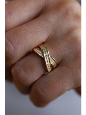 14 Ayar Altın Kalem Detaylı Bağ Yüzük