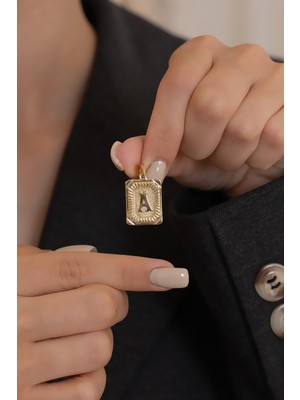 Bayar Gold 14 Ayar Altın A Harfli Kare Vintage Kolye Ucu