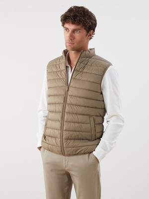 Lc Waikiki Yeni Sezon Standart Kalıp Dik Yaka Erkek Şişme Yelek