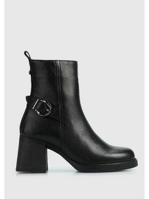 Siyah Deri Kadın Bot