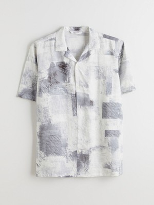 Lc Waikiki Yeni Sezon Regular Fit Resort Yaka Kısa Kollu Desenli Erkek Gömlek