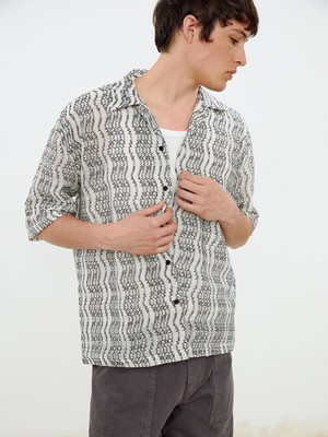 Lc Waikiki Yeni Sezon Regular Fit Kısa Kollu Desenli Erkek Gömlek