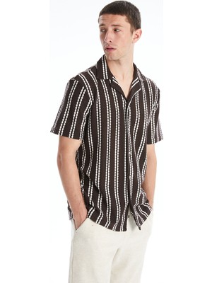 Lc Waikiki Yeni Sezon Regular Fit Kısa Kollu Desenli Erkek Gömlek
