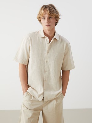 Lc Waikiki Yeni Sezon Rahat Kalıp Kısa Kollu Keten Görünümlü Erkek Gömlek