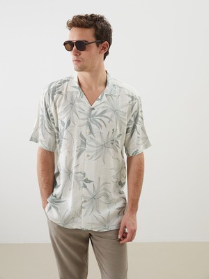 Lc Waikiki Yeni Sezon Regular Fit Kısa Kollu Desenli Viskon Erkek Gömlek