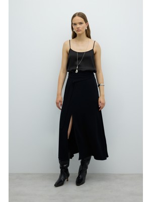 Şerit Detaylı Önden Yırtmaçlı Midi Boy Etek Siyah K2615013_001