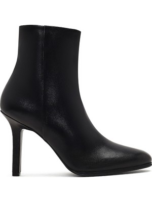 Kadın Siyah Fermuarlı Yüksek Ince Topuklu Deri Bot 25WFD163318