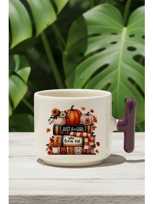 Just A Girl Who Loves Fall Baskılı Lila Renkli T Kulplu Latte Fincanı Kupa