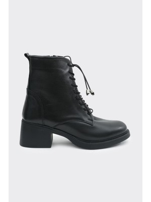 Hakiki Deri Bağcıklı Fermuarlı Kadın Bot
