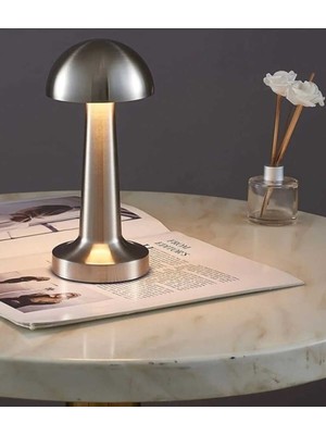 Şarjlı Renkli Dekoratif Masa Lambası, Gün Işığı Beyaz Işık, Modern ve Şık Tasarım