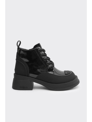 Günlük Bağcıklı Fermuarlı Kadın Bot