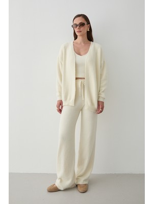 Ekru Yumoş Üçlü Takım