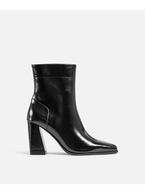 Blok Topuklu Deri Görünümlü Bot IW6250034016001