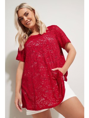 Büyük Beden V Yaka Kısa Kollu Dantel Desen Astarsız T-Shirt 304093