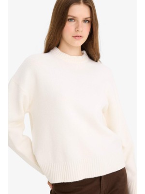 DeFacto Oversize Geniş Kalıp Bisiklet Yaka Triko Kazak R6044AZ25WN