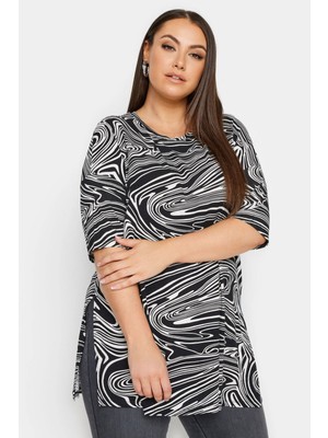 Büyük Beden Bisiklet Yaka Yarım Kollu Yırtmaç Detaylı Desenli T-Shirt 302945