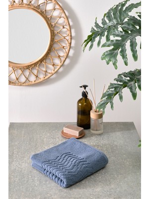 Mavi Camomile Ayak Havlusu 45X65 Cm, Yumuşak ve Şık Tasarım