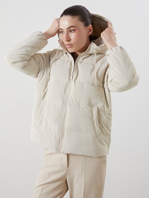 Lc Waikiki Yeni Sezon Kapüşonlu Kadın Deri Görünümlü Mont