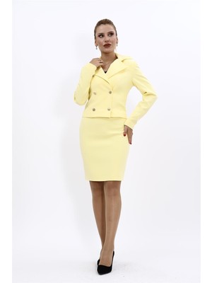 Gömlek Yaka Kuruvaze Kısa Ceket &  Yırtmaçlı Düz Dar Etek-Sarı