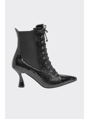 Klasik Bağcıklı Fermuarlı Hakiki Deri Kadın Bot