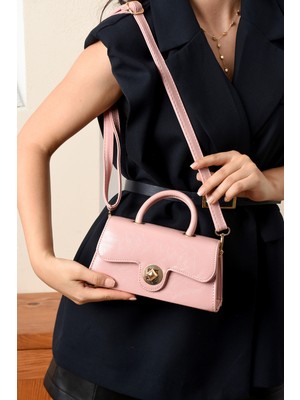 Lüks Mini Özel Tasarım Kilit Detaylı Çapraz Askılı Omuz Çantası