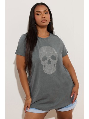 Büyük Beden Bisiklet Yaka Kısa Kollu Kuru Kafa Baskılı Taşlı T-Shirt 304131