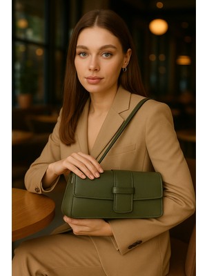 Lüks Şık Tasarım Özel Kapak Detaylı Omuz Çantası