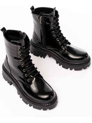 868-356 Siyah Rugan Bağcıklı Fermuarlı Günlük Kadın Bot