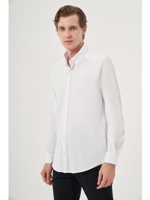  Erkek Beyaz Örme Slim Fit Düğmeli Yaka Gömlek