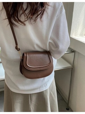 Retro Mila Çapraz Askılı Omuz Çantası