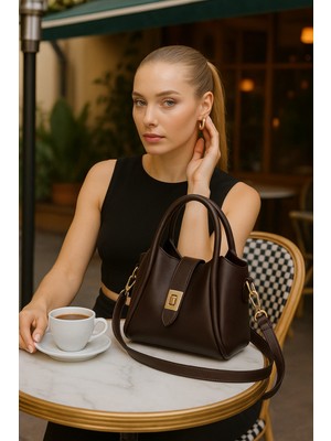 Klasik Şık Kadın Omuz ve El Çantası (Makyaj Çantası Hediyeli)