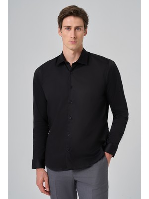  Erkek Siyah Dynamic Fit Sert Yaka Gömlek