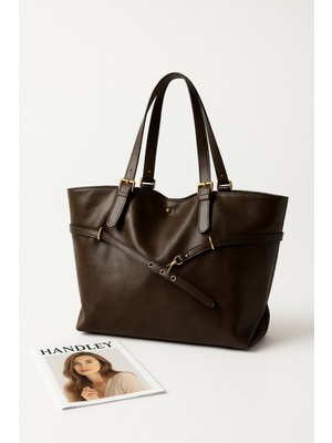 Tokalı Premium Omuz Çantası – Şıklığın Yeni Tanımı