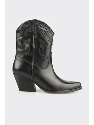 Siyah Deri Kadın Bot