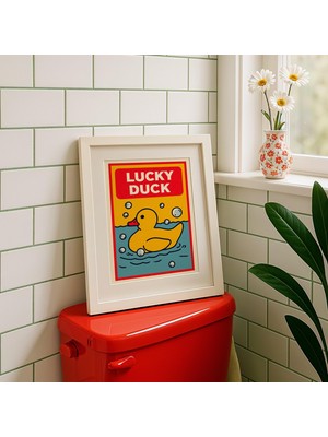 Şanslı Ördek Banyo Posteri: Komik Retro Tuvalet Sanatı ( & )