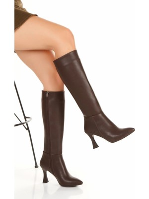 Kadın Kahverengi Dizaltı Sivri Burun Ince Topuklu Fermuarlı Çizme