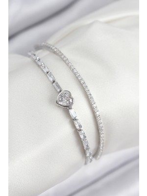 Pirinç Zirkon Taşlı Kalp Model Gümüş Renk Kadın Bileklik