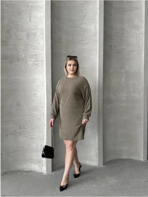 Büyük Beden Uzun Kollu Bisiklet Yaka Düz Kesim Elbise 106-97